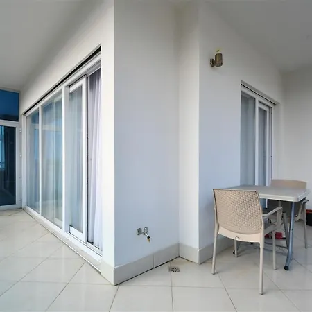 Yekta Atrium Two-room For Rent Just 350 Meters From The Sea In Mahmutlar, Comfortable Living By The Coast Apartament Alanya