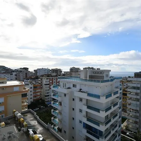 Yekta Atrium Two-room For Rent Just 350 Meters From The Sea In Mahmutlar, Comfortable Living By The Coast דירה